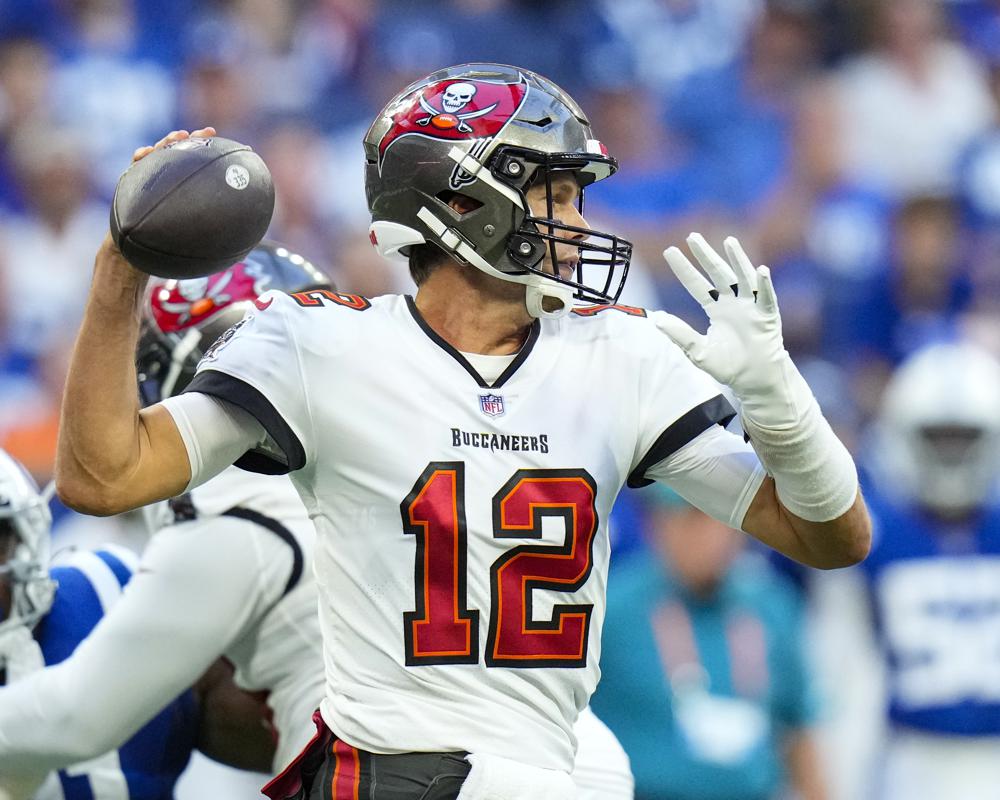 Bucs Game Time With Your Jr. Buccaneers Fan - The Mommy Spot Tampa Bay